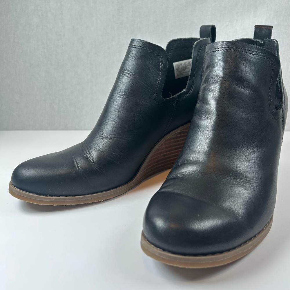 TOMS Women’s Kallie Wedge Leather Bootie - Size 6.5